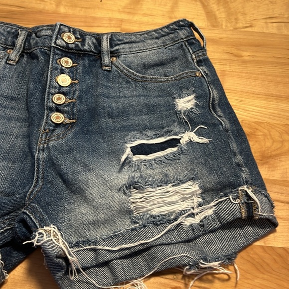 KanCan Button up cutoff distressed jeans shorts - size 7 / 27 - Picture 11 of 11